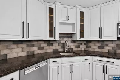 1020 Harmon Cove Tower 1020 #1020, Secaucus, NJ 07094 - Photo 13