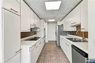 800 Palisade Ave 1205, Fort Lee, NJ 07024 - Photo 9