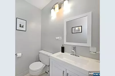 7004 Boulevard East 1B #1B, Guttenberg, NJ 07093 - Photo 11