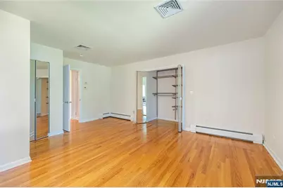 124 Pascack Road, Washington Township, NJ 07676 - Photo 19