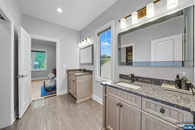 146 Stuart Street, Paramus, NJ 07652 - Photo 39