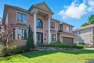 146 Stuart Street, Paramus, NJ 07652 - Photo 3