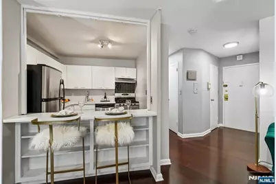 1375 River Road 1A #1A, Edgewater, NJ 07020 - Photo 7