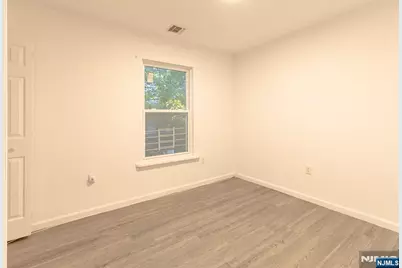 242 Rosa Parks Boulevard, Paterson, NJ 07501 - Photo 17