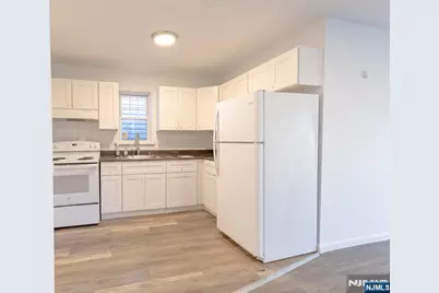 242 Rosa Parks Boulevard, Paterson, NJ 07501 - Photo 23