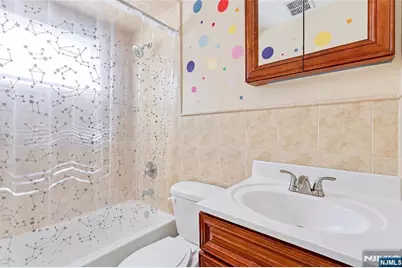 8512 Smith Avenue, North Bergen, NJ 07047 - Photo 17