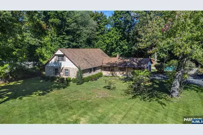 492 Blue Hill Terrace, Franklin Lakes, NJ 07417 - Photo 31