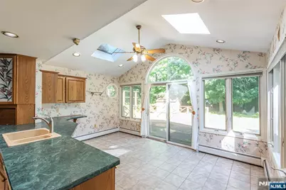 492 Blue Hill Terrace, Franklin Lakes, NJ 07417 - Photo 7