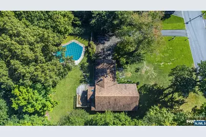 492 Blue Hill Terrace, Franklin Lakes, NJ 07417 - Photo 35