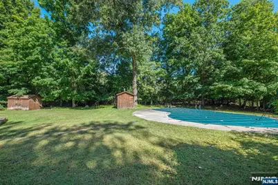 492 Blue Hill Terrace, Franklin Lakes, NJ 07417 - Photo 27