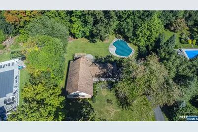 492 Blue Hill Terrace, Franklin Lakes, NJ 07417 - Photo 33