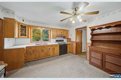 56 Haskell Avenue, Wanaque, NJ 07420 - Photo 11