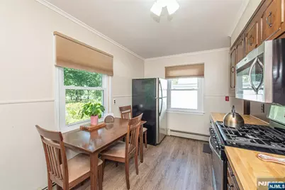9-10 Malcolm Terrace, Fair Lawn, NJ 07410 - Photo 5