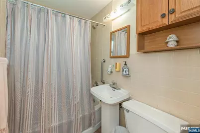 9-10 Malcolm Terrace, Fair Lawn, NJ 07410 - Photo 17