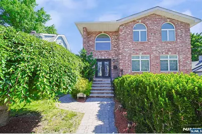 897 Virgil Avenue, Ridgefield, NJ 07657 - Photo 3