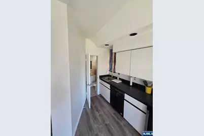 24 Pleasant 1 #1, Clifton, NJ 07013 - Photo 3