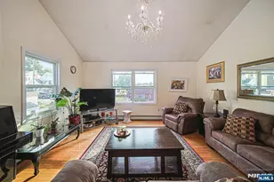 602 Studio Rd, Ridgefield, NJ 07657 - Photo 9