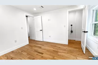 290 20th, Newark, NJ 07103 - Photo 17