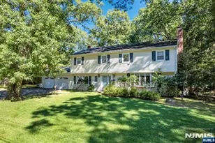11 Dogwood Ct, Mahwah, NJ 07430 - Photo 1
