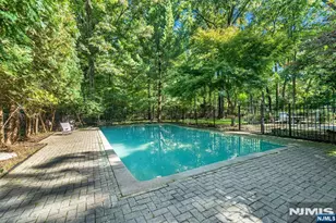 11 Dogwood Ct, Mahwah, NJ 07430 - Photo 21