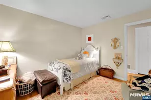 11 Dogwood Ct, Mahwah, NJ 07430 - Photo 15