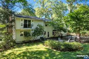 11 Dogwood Ct, Mahwah, NJ 07430 - Photo 19