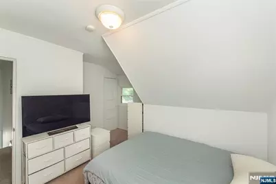 225 Elm Avenue, Bogota, NJ 07603 - Photo 11