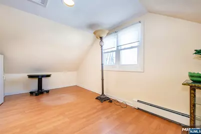 175 Hillside Avenue, Bergenfield, NJ 07621 - Photo 11