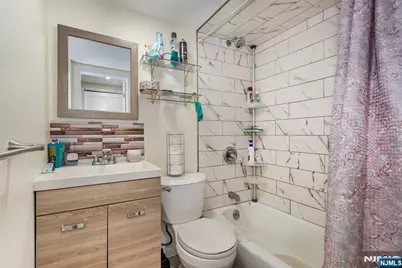 175 Hillside Avenue, Bergenfield, NJ 07621 - Photo 15