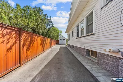 232 Webster Avenue, Lyndhurst Township, NJ 07071 - Photo 25