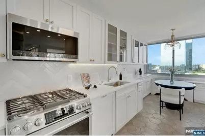 1600 Parker Avenue 15C #15C, Fort Lee, NJ 07024 - Photo 5