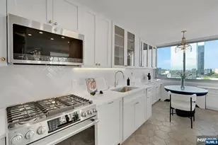 1600 Parker Ave 15C, Fort Lee, NJ 07024 - Photo 5