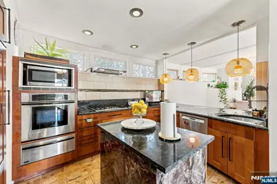 387 Spring Valley Road, Paramus, NJ 07652 - Photo 9