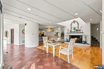 387 Spring Valley Road, Paramus, NJ 07652 - Photo 7