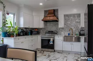 883 Ray Ave, Ridgefield, NJ 07657 - Photo 7