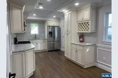 10 White Oak Drive, Lodi, NJ 07644 - Photo 9