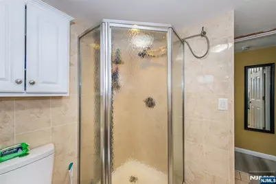 39 Helen, Moonachie, NJ 07074 - Photo 19