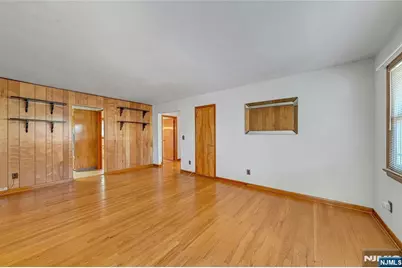 9 Carlen Court, Fairview, NJ 07022 - Photo 5