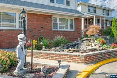 9 Carlen Court, Fairview, NJ 07022 - Photo 3