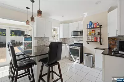517 Monastery Place, Union City, NJ 07087 - Photo 11