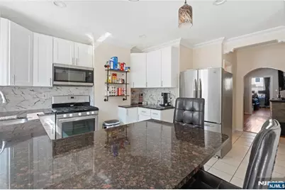 517 Monastery Place, Union City, NJ 07087 - Photo 13