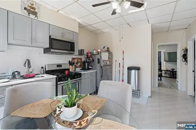 517 Monastery Place, Union City, NJ 07087 - Photo 25