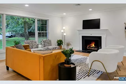9 Crestview Court, Montclair, NJ 07042 - Photo 5