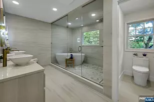 9 Crestview Ct, Montclair, NJ 07042 - Photo 19