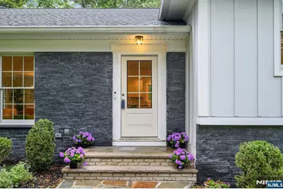 9 Crestview Court, Montclair, NJ 07042 - Photo 3
