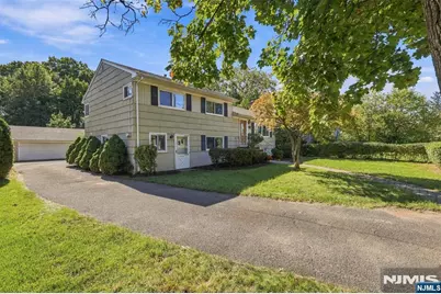 618 Shelton Road, Ridgewood, NJ 07450 - Photo 3