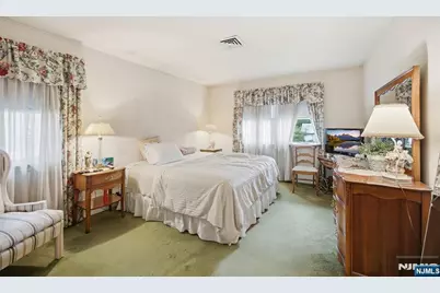1111 Cumbermeade Road, Fort Lee, NJ 07024 - Photo 23