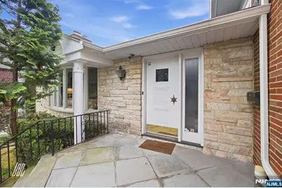 1111 Cumbermeade Road, Fort Lee, NJ 07024 - Photo 5