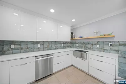 45 Leonard, Wayne, NJ 07470 - Photo 9