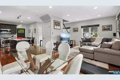 1062 Evergreen Court, New Milford, NJ 07646 - Photo 11